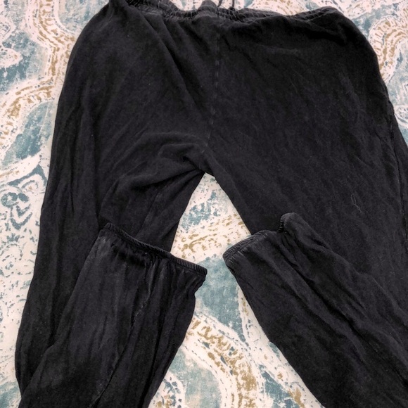 Out from under medium cozy lounge joggers - Picture 6 of 6